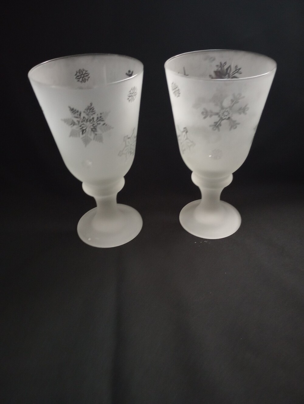 Libbey Frosted Snowflake Pattern 14 Ounce Water/Wine Goblets-Set Of 2